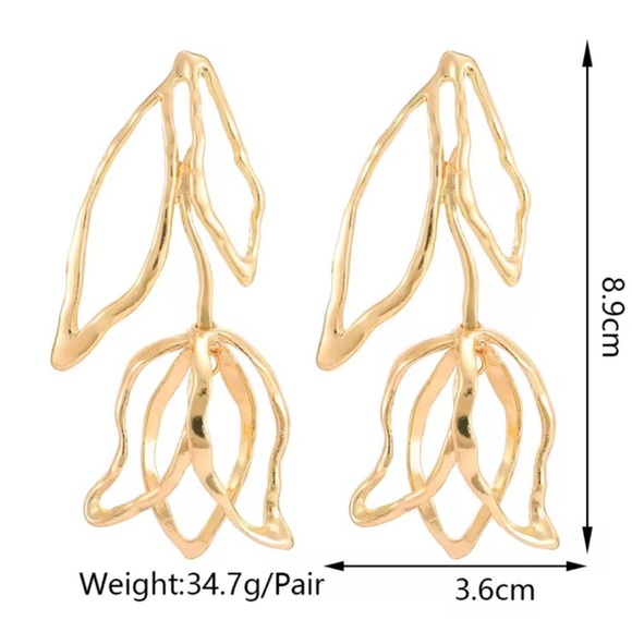 Zara tulip flora unique Elegant Gold Leaf Drop Earrings - Picture 2 of 3